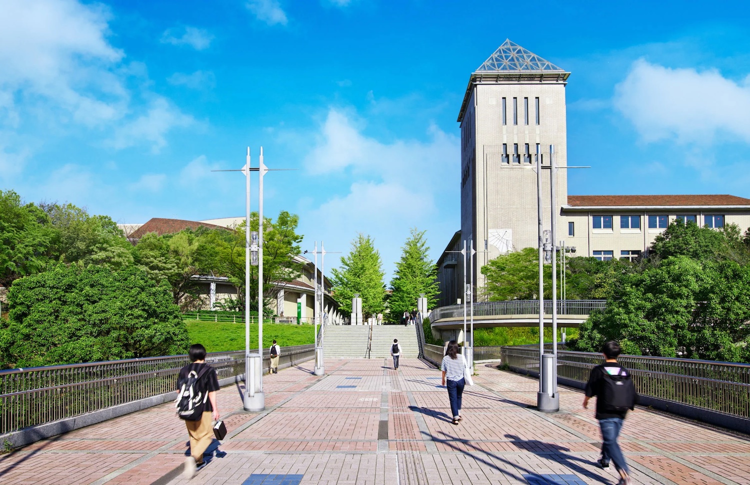 東京都立大学